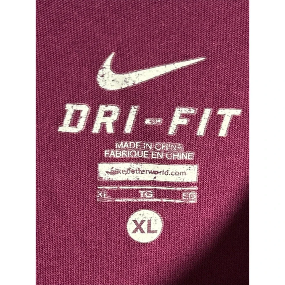 Nike Dri Fit LeBron James Mens Size XL Burgundy Short Sleeve Graphic‎ T Shirt